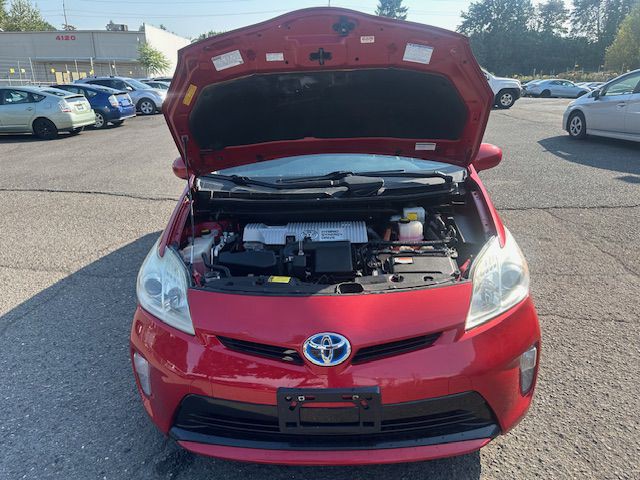 2013 Toyota Prius Image 24