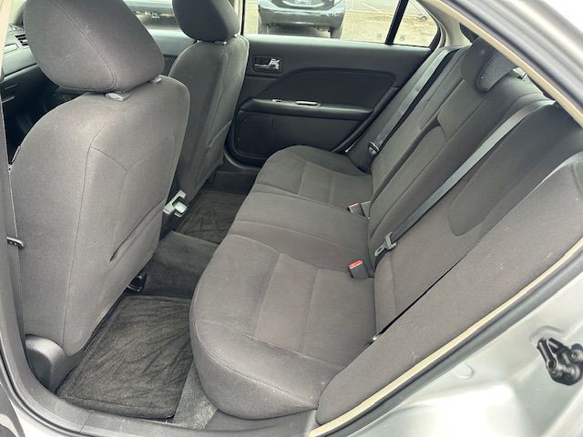 2011 Ford Fusion Image 11