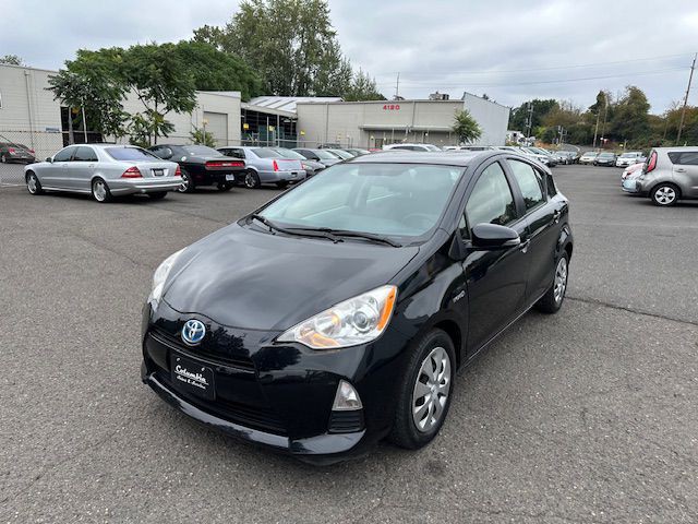 2014 Toyota Prius Image 1