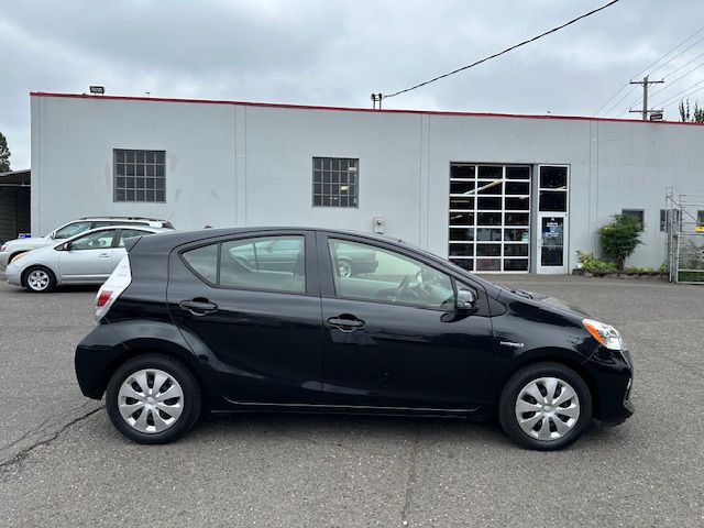 2014 Toyota Prius Image 6