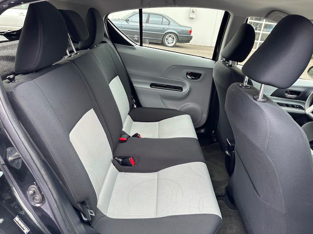 2014 Toyota Prius Image 20