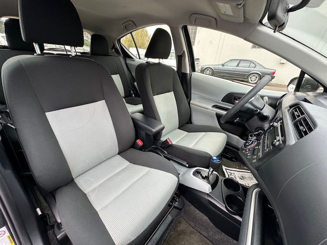2014 Toyota Prius Image 23