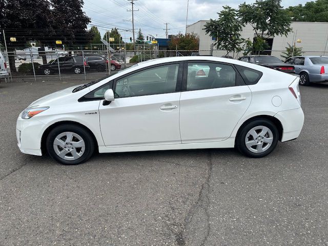 2011 Toyota Prius Image 2
