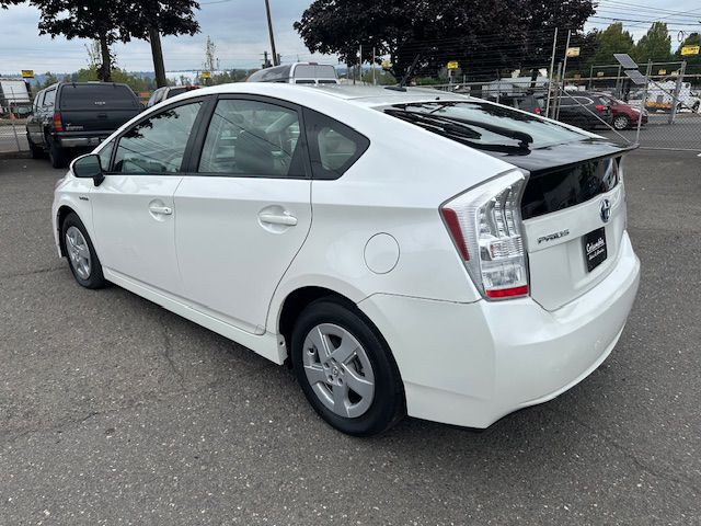 2011 Toyota Prius Image 3