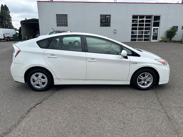 2011 Toyota Prius Image 6