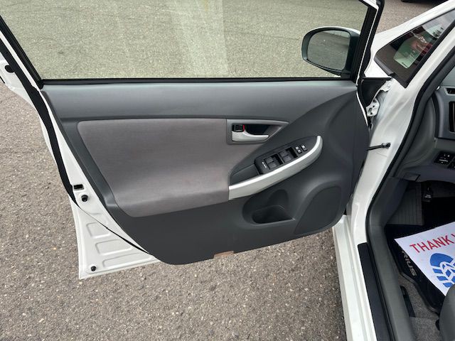 2011 Toyota Prius Image 10