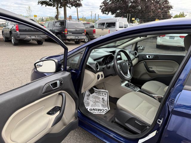 2016 Ford Fiesta Image 10