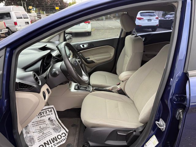 2016 Ford Fiesta Image 11
