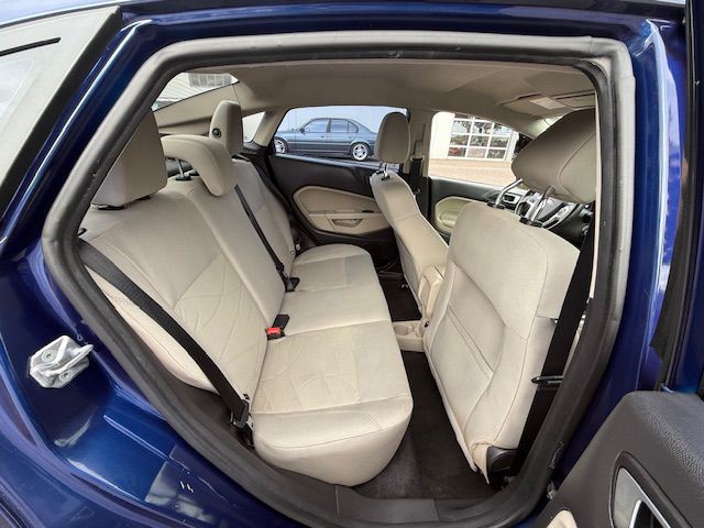 2016 Ford Fiesta Image 19