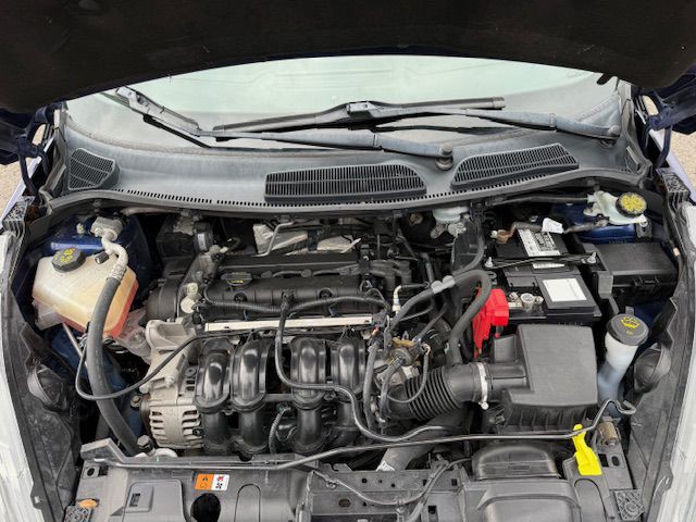 2016 Ford Fiesta Image 24