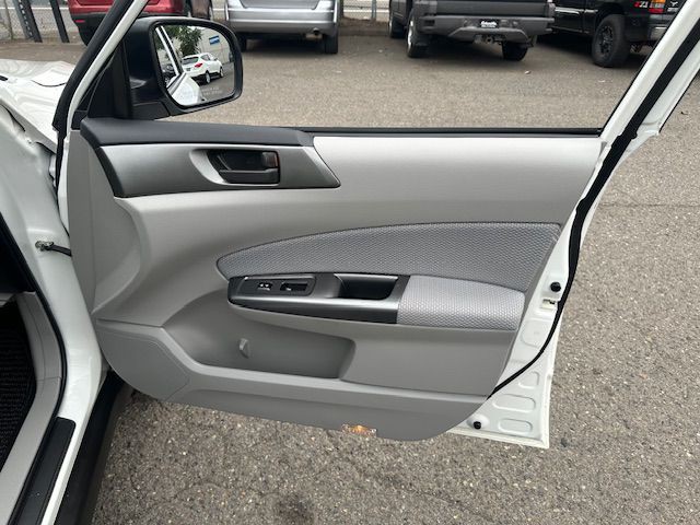 2011 Subaru Forester Image 13