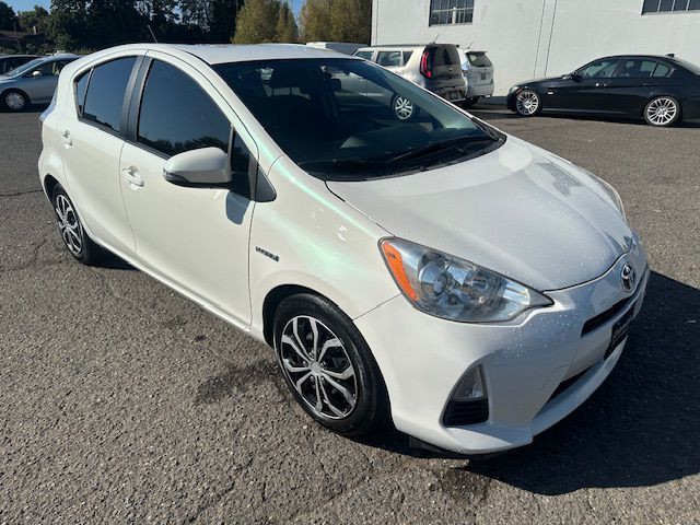 2014 Toyota Prius Image 7
