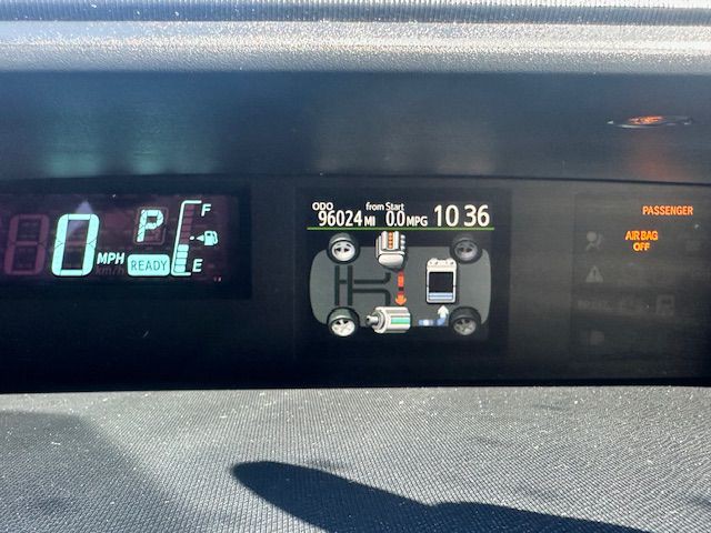 2014 Toyota Prius Image 18