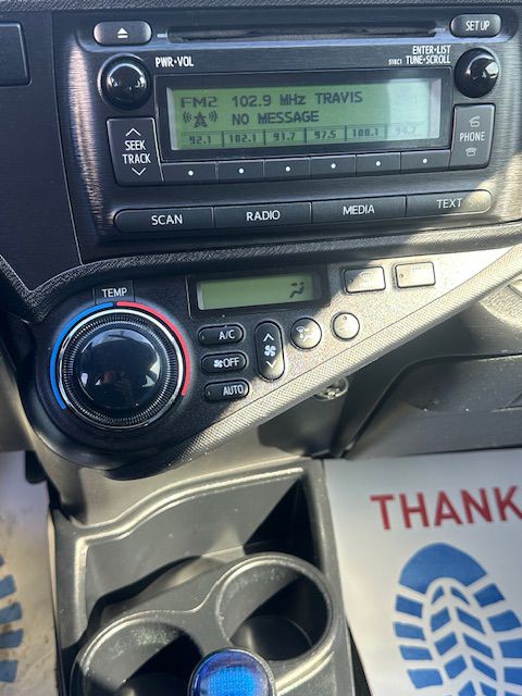 2014 Toyota Prius Image 19