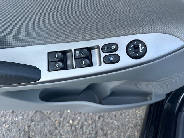 2015 Hyundai Accent Image 18