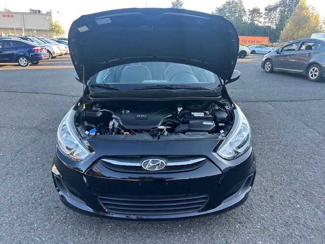 2015 Hyundai Accent Image 23