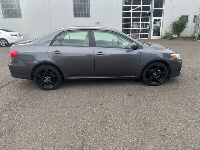 2011 Toyota Corolla Image 5