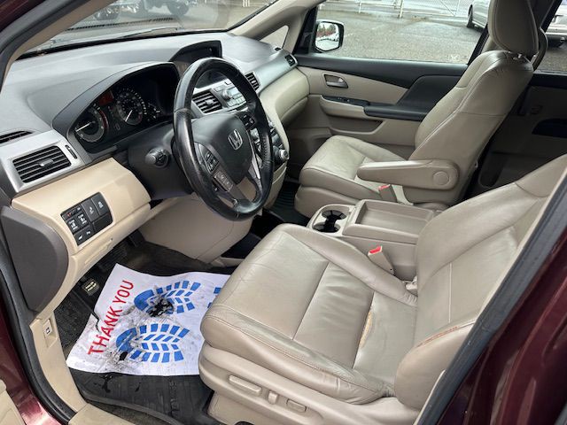 2012 Honda Odyssey Image 7