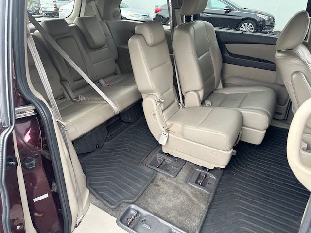 2012 Honda Odyssey Image 13