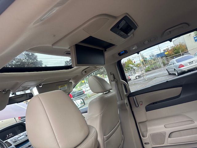 2012 Honda Odyssey Image 22