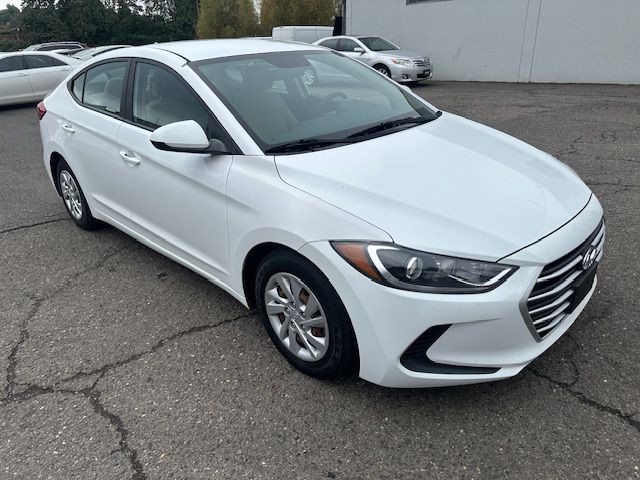 2017 Hyundai Elantra Image 7