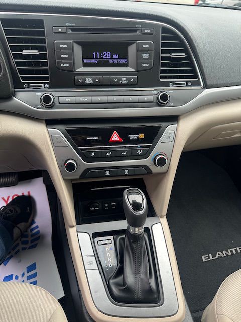 2017 Hyundai Elantra Image 15