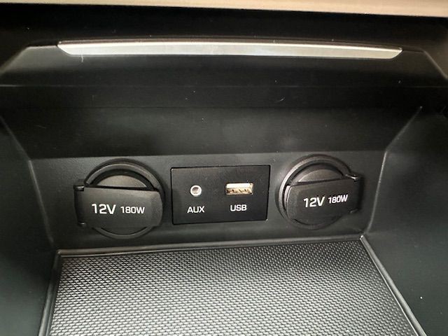 2017 Hyundai Elantra Image 18