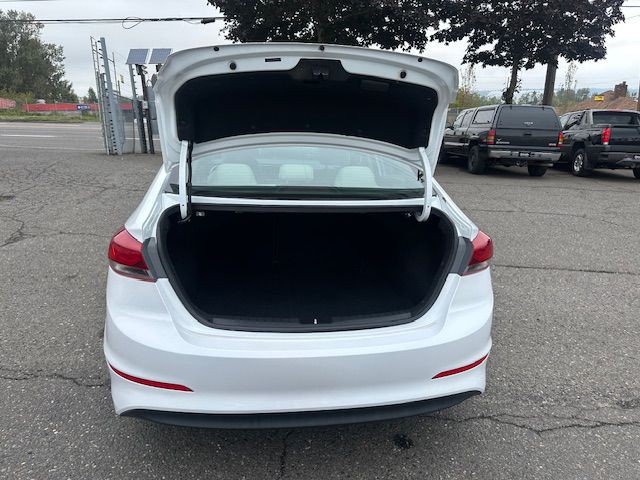 2017 Hyundai Elantra Image 21