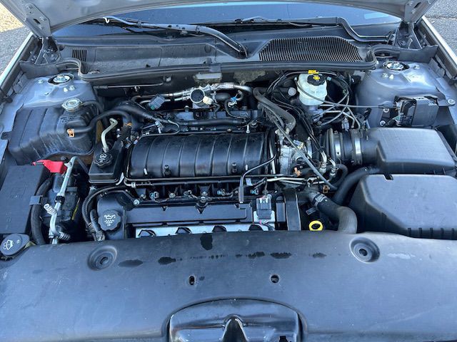 2004 Cadillac DeVille Image 23