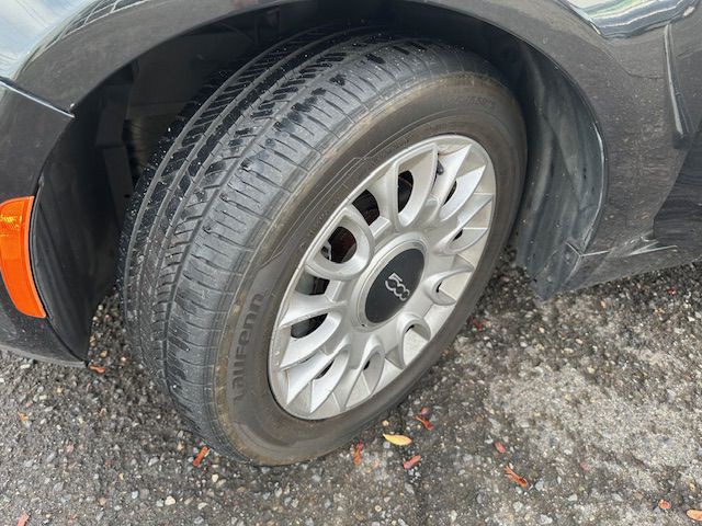 2012 FIAT 500 Image 21