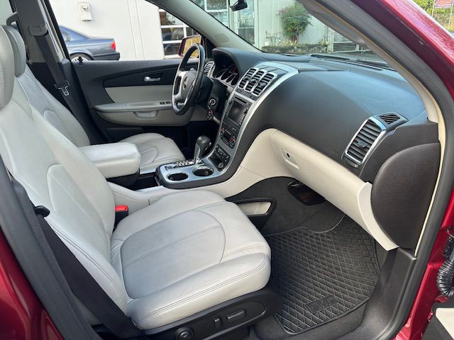 2007 GMC Acadia Image 13