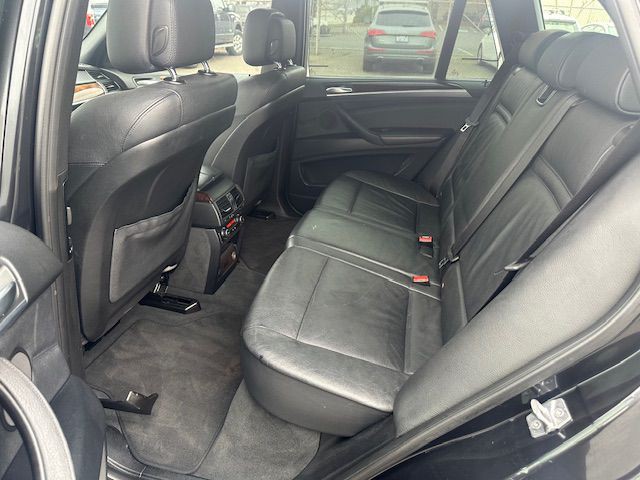 2011 BMW X5 Image 11