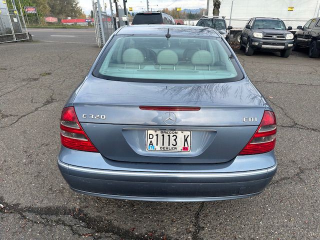 2005 Mercedes-Benz E-Class Image 4