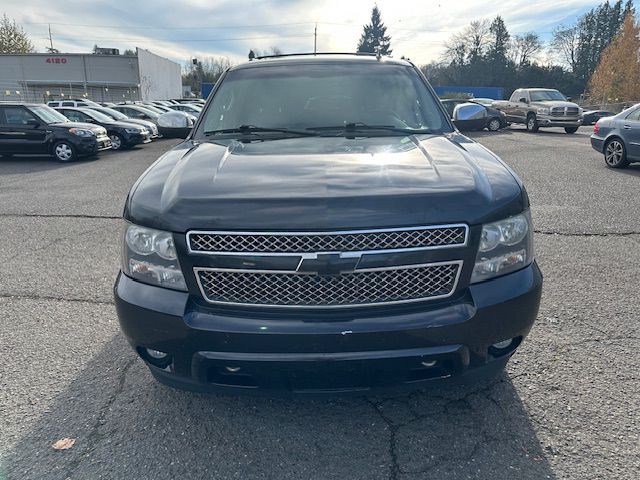 2011 Chevrolet Suburban Image 8