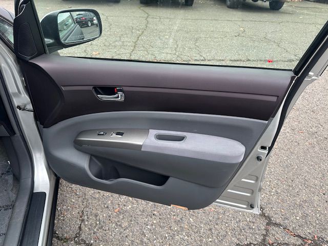 2005 Toyota Prius Image 13