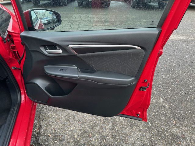 2015 Honda Fit Image 25