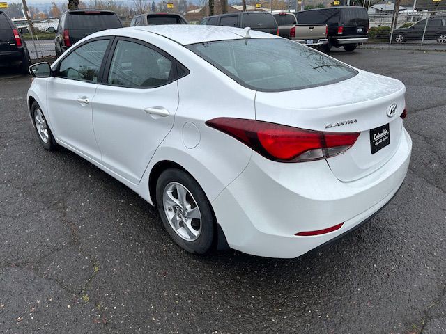 2015 Hyundai Elantra Image 3