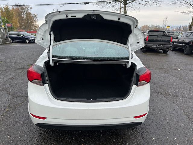 2015 Hyundai Elantra Image 21
