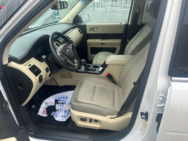 2016 Ford Flex Image 9