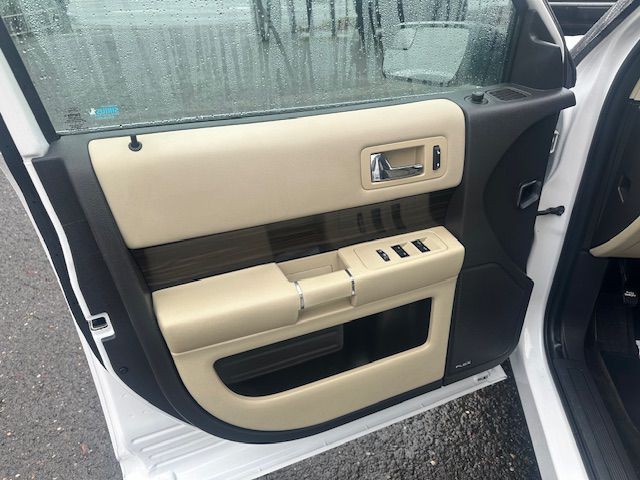 2016 Ford Flex Image 10