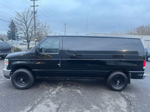 2014 Ford Econoline Image 2