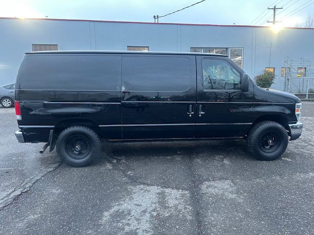 2014 Ford Econoline Image 6