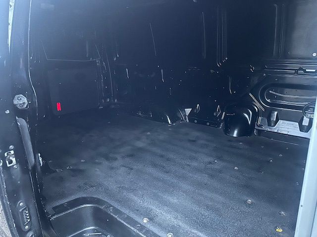 2014 Ford Econoline Image 17