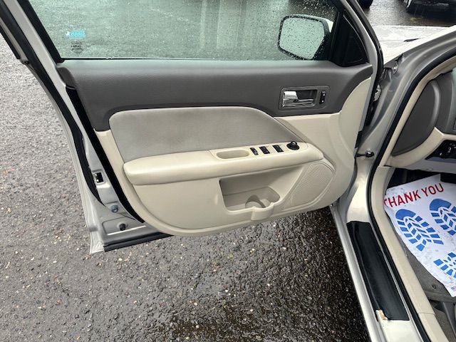 2010 Ford Fusion Image 9