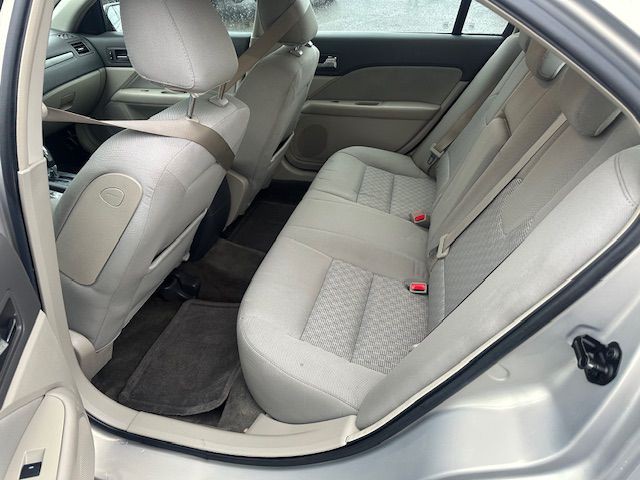 2010 Ford Fusion Image 10