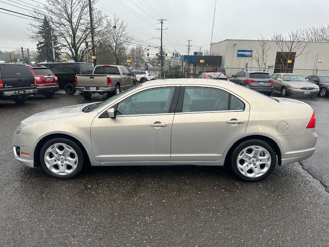 2010 Ford Fusion Image 1