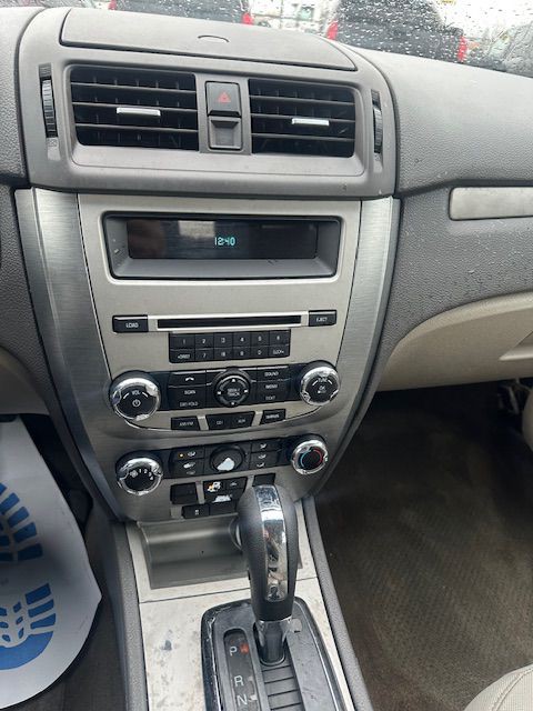 2010 Ford Fusion Image 14