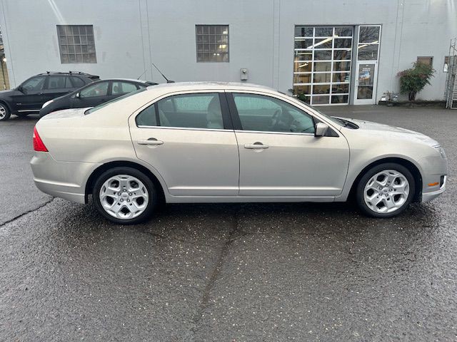 2010 Ford Fusion Image 20