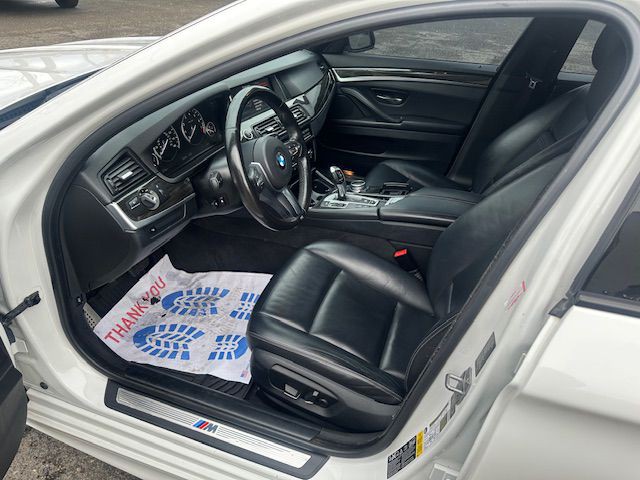 2015 BMW 5 Series Image 9