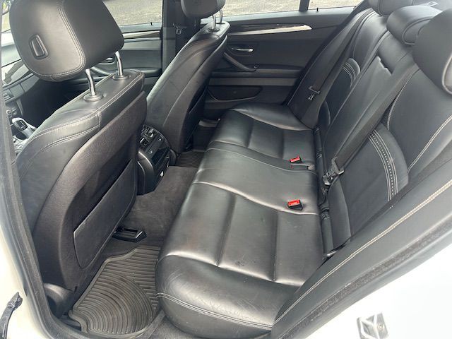 2015 BMW 5 Series Image 11